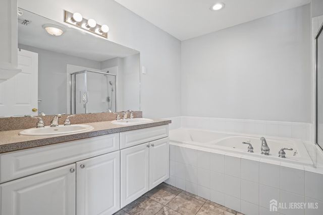 189 Sunshine Drive, Piscataway, NJ 08854