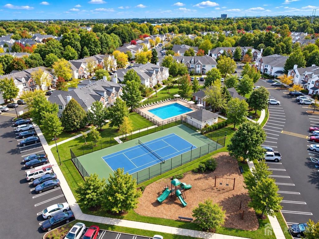 189 Sunshine Drive, Piscataway, NJ 08854