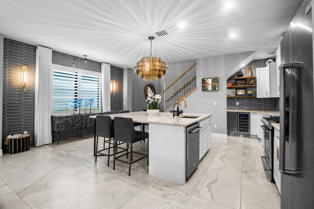 4463 Providence Way, Oakland Park, FL 33309