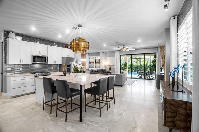 4463 Providence Way, Oakland Park, FL 33309