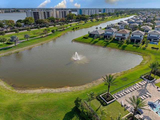 4463 Providence Way, Oakland Park, FL 33309