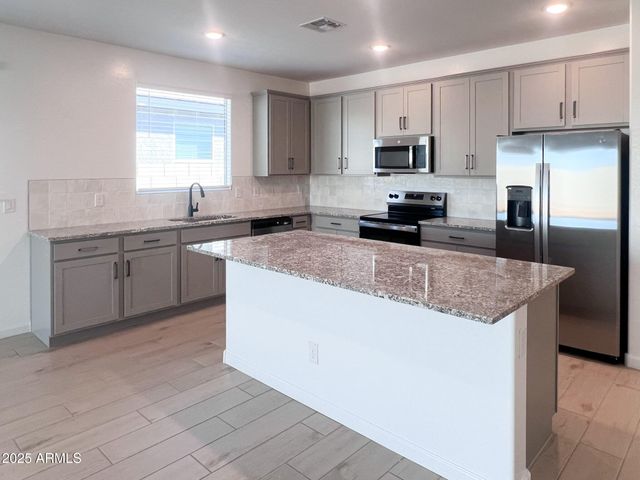 15736 W CAMDEN Avenue, Waddell, AZ 85355