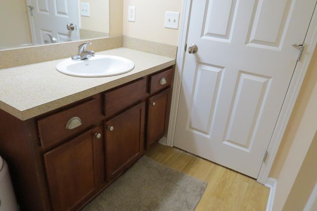 2122 Sherwood Avenue, Holland, MI 49423