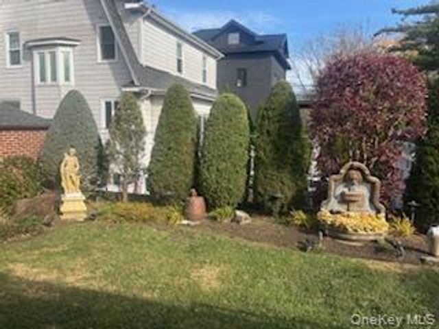 1457 Bay Street, Staten Island, NY 10305