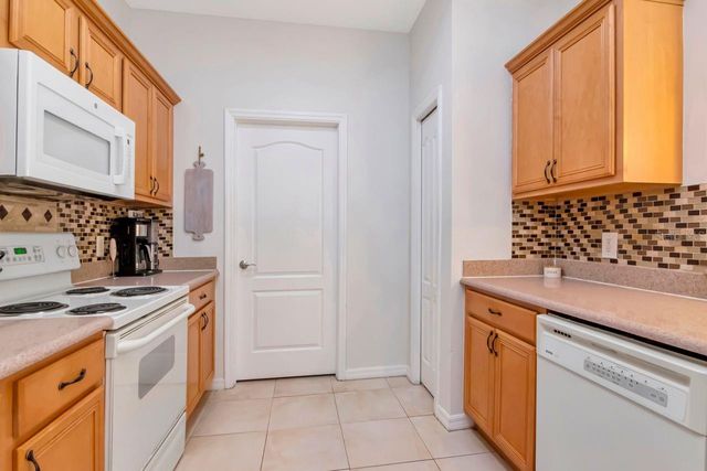 20318 OAK KEY COURT, Tampa, FL 33647