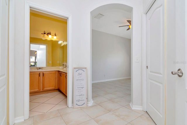 20318 OAK KEY COURT, Tampa, FL 33647