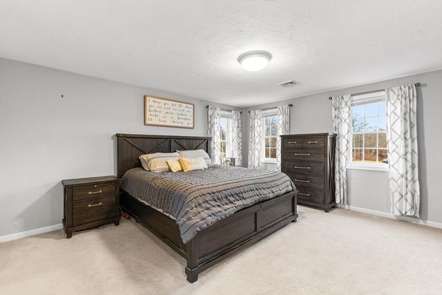 33 Trask Rd, Plymouth, MA 02360