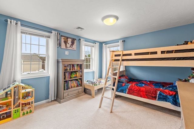 33 Trask Rd, Plymouth, MA 02360