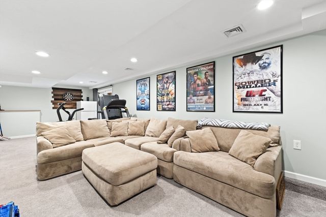 33 Trask Rd, Plymouth, MA 02360