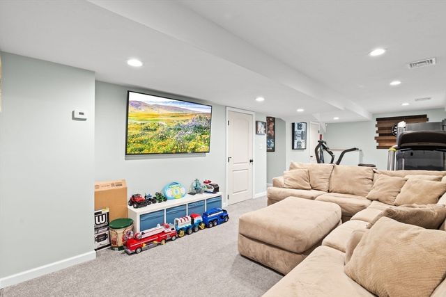 33 Trask Rd, Plymouth, MA 02360