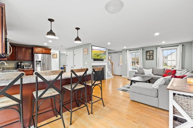 33 Trask Rd, Plymouth, MA 02360