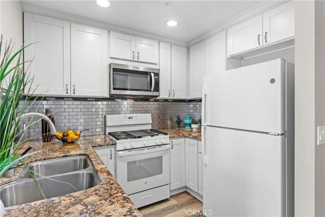 25821 Via Lomas 216, Laguna Hills, CA 92653