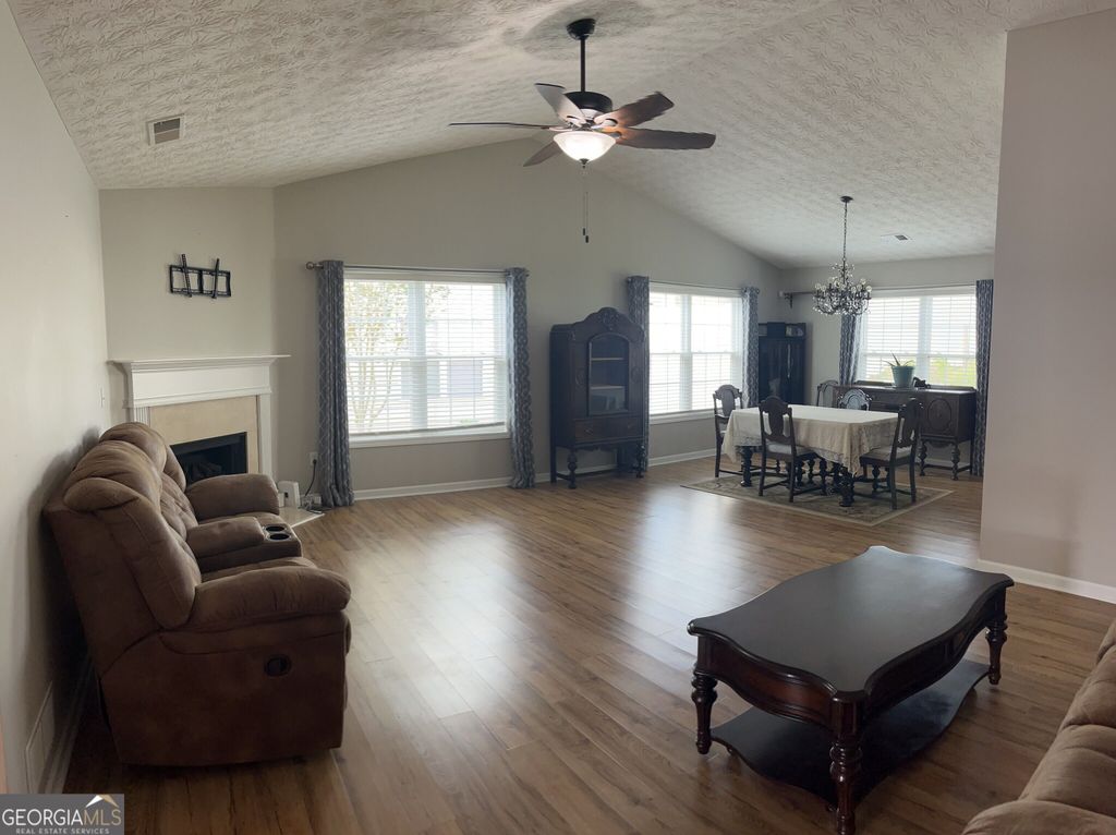804 Village Place, Loganville, GA 30052 — photo 3