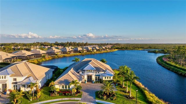 8816 PARADERA CT, Naples, FL 34112