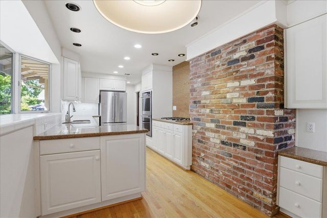 1220 El Toro Way, Sacramento, CA 95864