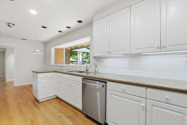 1220 El Toro Way, Sacramento, CA 95864