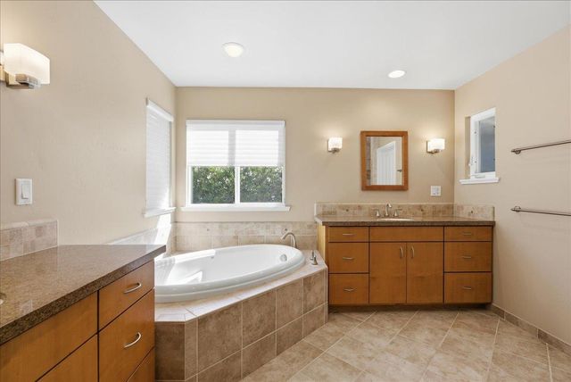 1220 El Toro Way, Sacramento, CA 95864