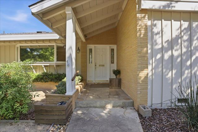 1220 El Toro Way, Sacramento, CA 95864