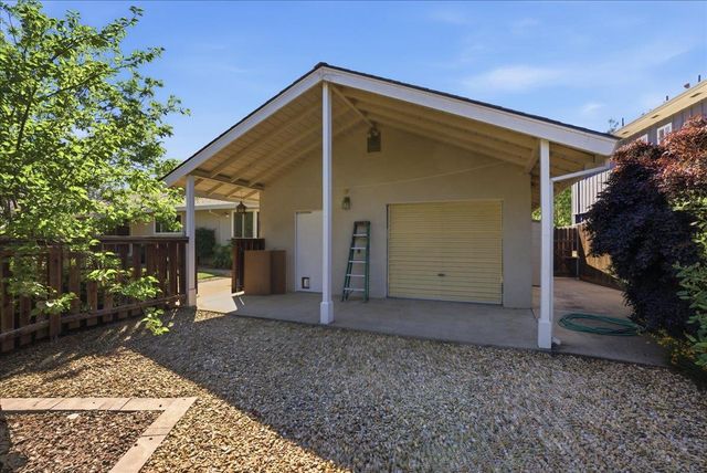 1220 El Toro Way, Sacramento, CA 95864