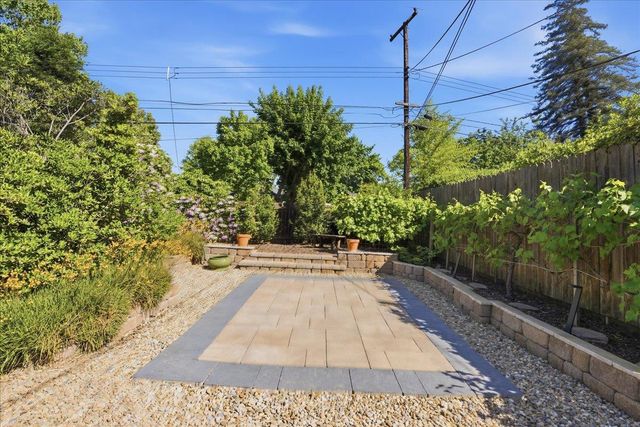 1220 El Toro Way, Sacramento, CA 95864