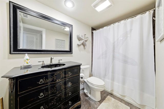 3051 NE 48th Street 509, Fort Lauderdale, FL 33308