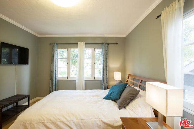 1059 E San Jose Avenue, Burbank, CA 91501