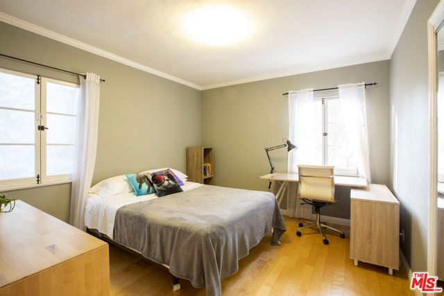 1059 E San Jose Avenue, Burbank, CA 91501