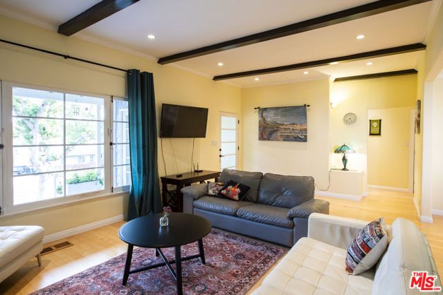 1059 E San Jose Avenue, Burbank, CA 91501