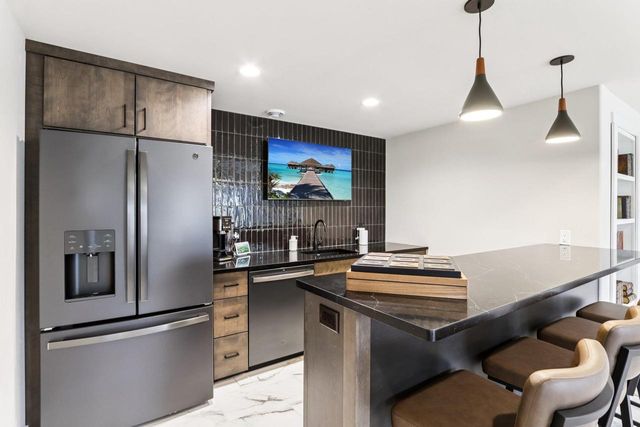 909 Westbridge Court, Waunakee, WI 53597