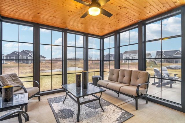 909 Westbridge Court, Waunakee, WI 53597