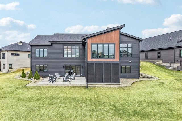 909 Westbridge Court, Waunakee, WI 53597