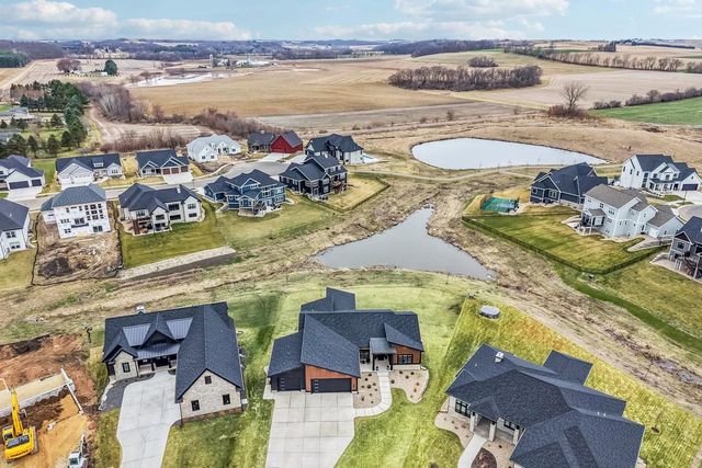 909 Westbridge Court, Waunakee, WI 53597