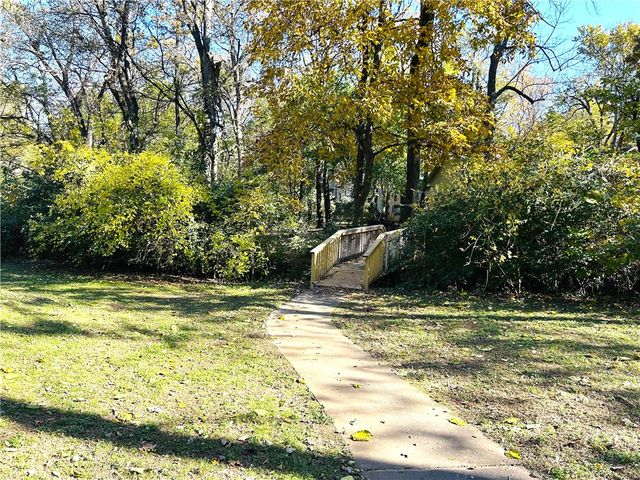2077 N Kantz Lane, Fayetteville, AR 72703