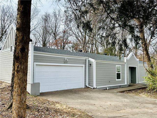 2077 N Kantz Lane, Fayetteville, AR 72703