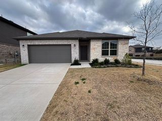 971 Hurstwood, Van Alstyne, TX 75495