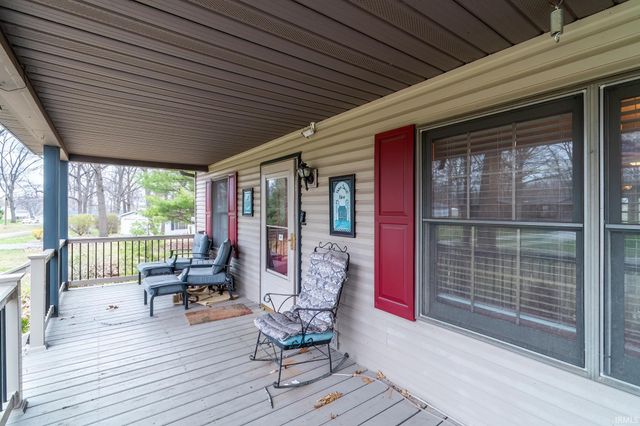 7935 S 122 E, Wolcottville, IN 46795