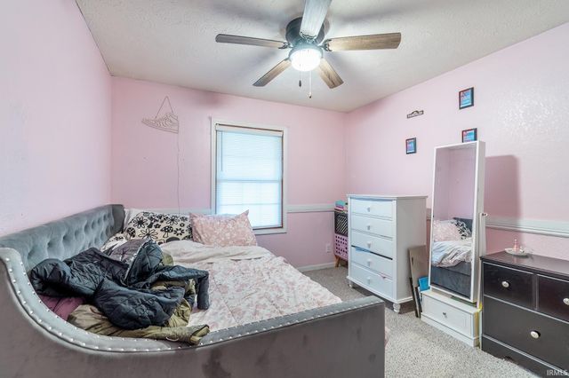 7935 S 122 E, Wolcottville, IN 46795