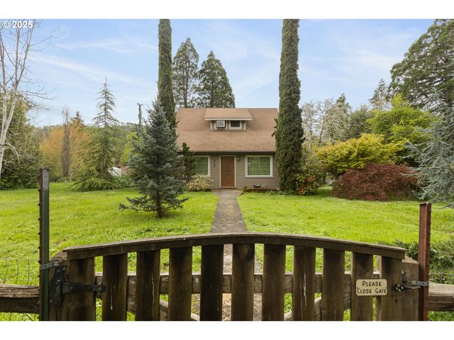 939 BUCKHORN Rd, Roseburg, OR 97470