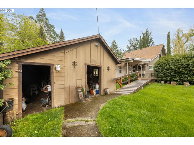 939 BUCKHORN Rd, Roseburg, OR 97470