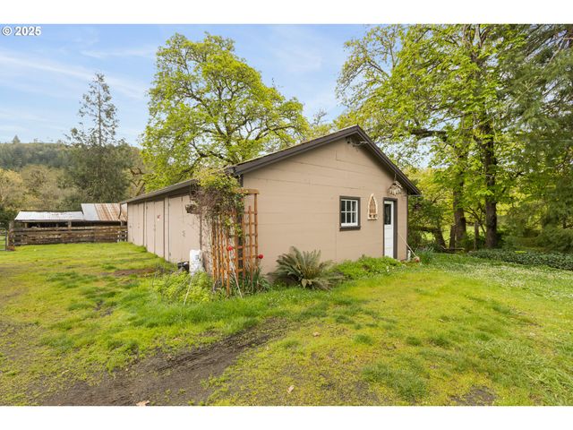 939 BUCKHORN Rd, Roseburg, OR 97470