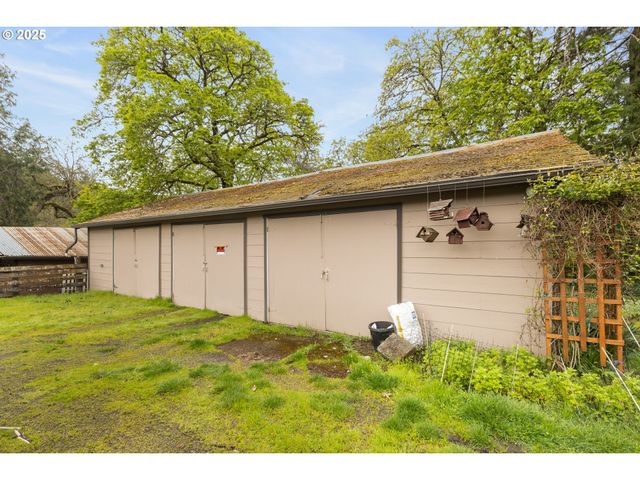 939 BUCKHORN Rd, Roseburg, OR 97470