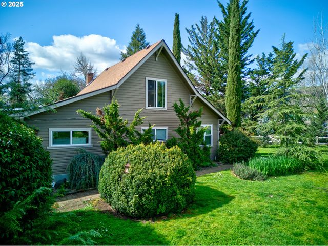 939 BUCKHORN Rd, Roseburg, OR 97470