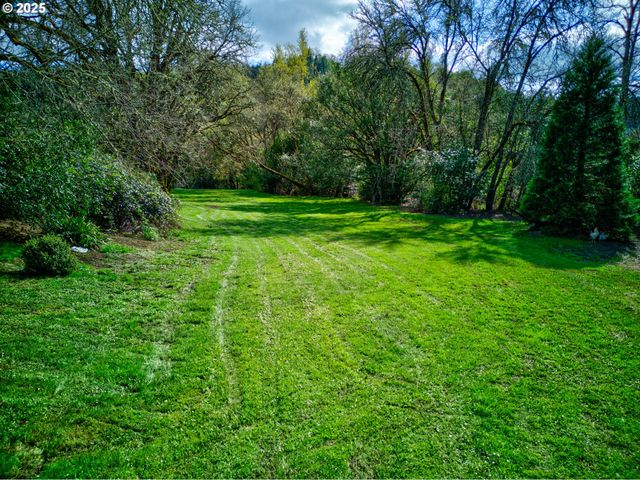 939 BUCKHORN Rd, Roseburg, OR 97470