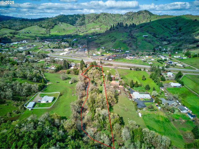 939 BUCKHORN Rd, Roseburg, OR 97470