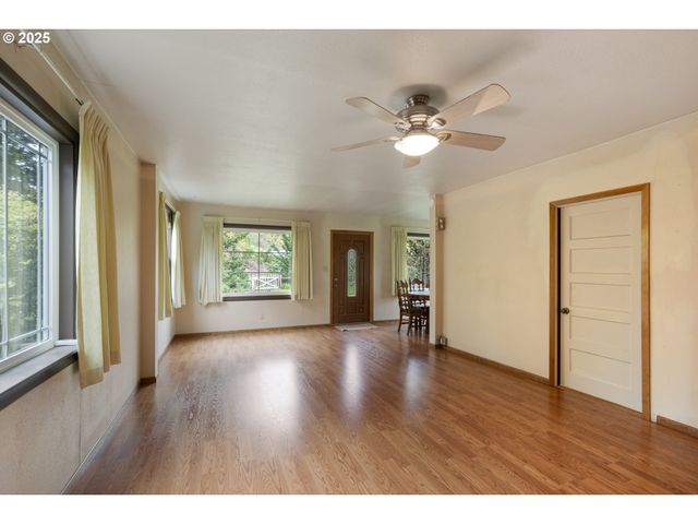 939 BUCKHORN Rd, Roseburg, OR 97470
