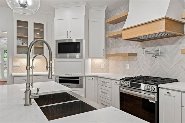 5173 Barrington Trace Drive, Atlanta, GA 30331