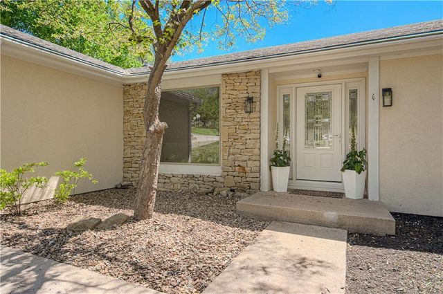 5801 W 164th Street, Stilwell, KS 66085