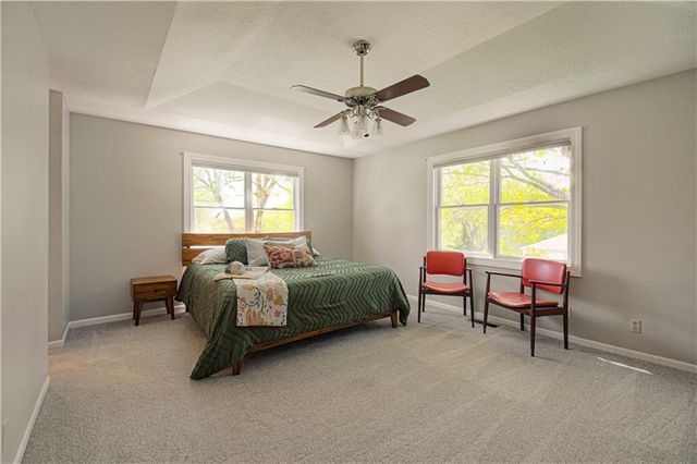 5801 W 164th Street, Stilwell, KS 66085