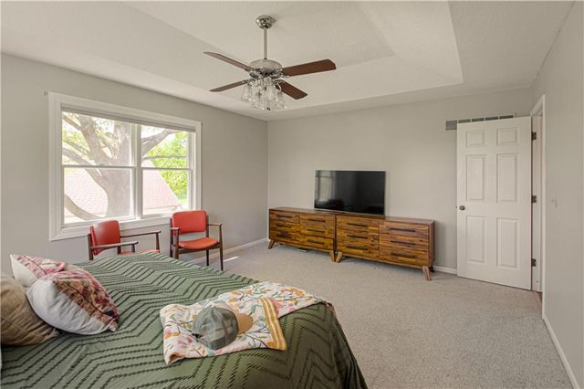 5801 W 164th Street, Stilwell, KS 66085