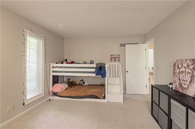 5801 W 164th Street, Stilwell, KS 66085